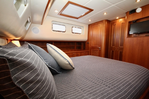 2009 Grand Banks 47 Heritage CL, Master Cabin Aft