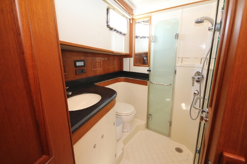 2009 Grand Banks 47 Heritage CL, Guest Head and Shower