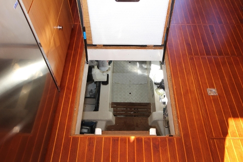 2009 Grand Banks 47 Heritage CL, Engine Room Entry