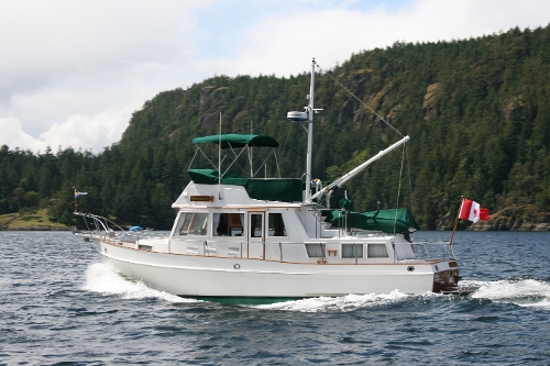 2001 Grand Banks Classic, At Sea