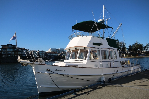 2001 Grand Banks Classic, At Dock