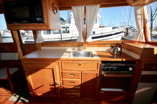 2001 Grand Banks Classic, Galley