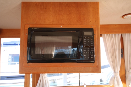 2001 Grand Banks Classic, Galley