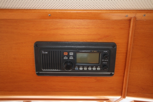2001 Grand Banks Classic, Upper Console Detail