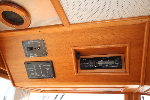 2001 Grand Banks Classic, Upper Console Detail