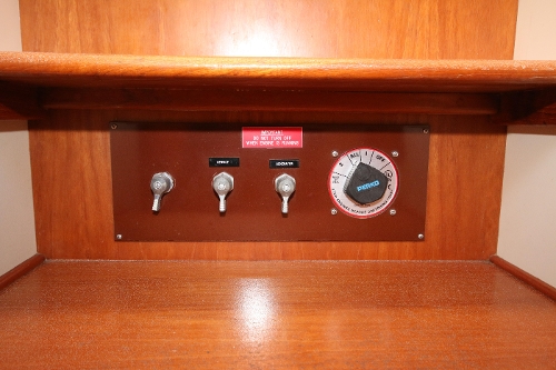 2001 Grand Banks Classic, Elec Switches