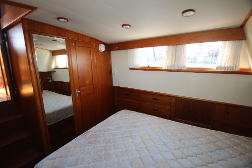 2001 Grand Banks Classic, Master Cabin Aft