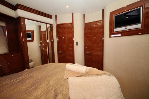 2007 Marquis 65, VIP guest cabin