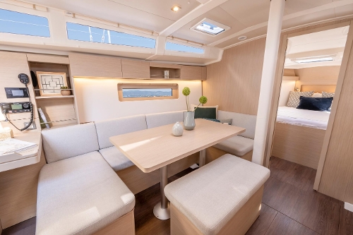 2025 Beneteau Oceanis 37.1, 