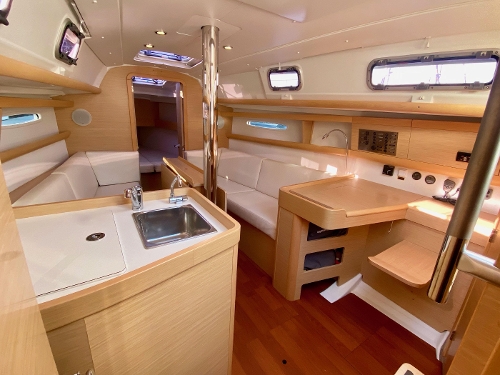 2011 Beneteau First 30, 