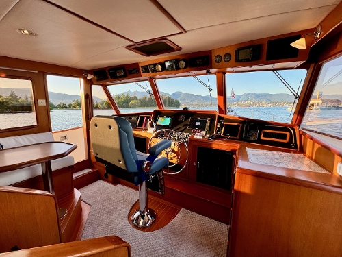 1996 Fleming 55, Pilothouse