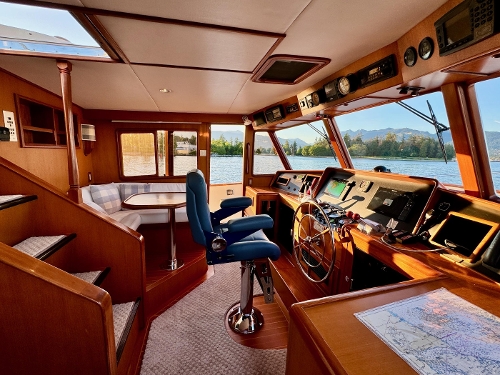 1996 Fleming 55, Pilothouse