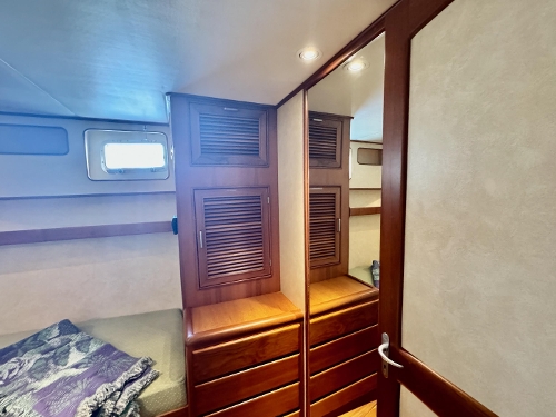 1996 Fleming 55, Starboard guest cabin