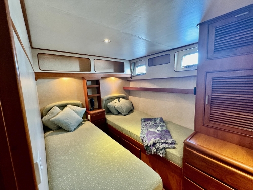 1996 Fleming 55, Starboard guest cabin