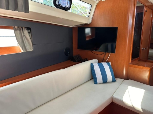 2017 Beneteau Oceanis 41.1, 