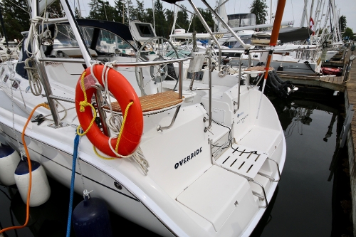 2004 Hunter 36, Override Stern