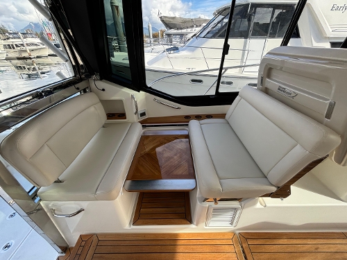 2023 Boston Whaler 405 Conquest, 