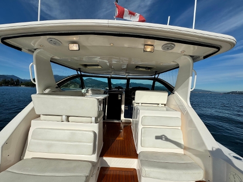 2003 Tiara Yachts 3800 Open, Cockpit