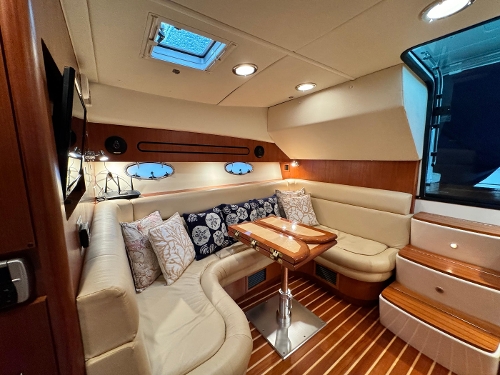 2003 Tiara Yachts 3800 Open, Salon