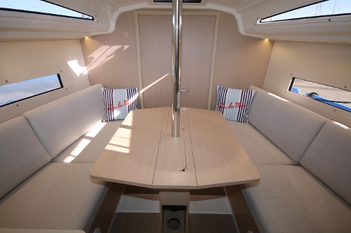 2022 Beneteau Oceanis 30.1, 