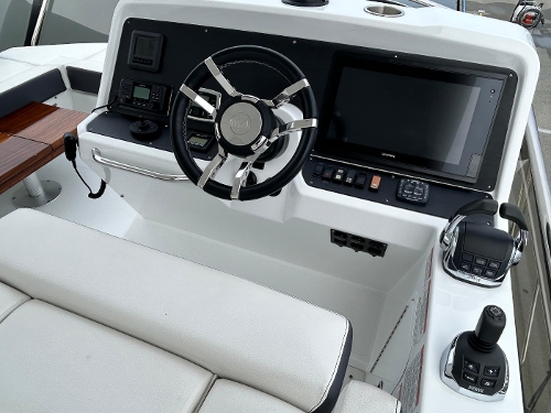 2019 Cruisers Yachts 54 Fly, 