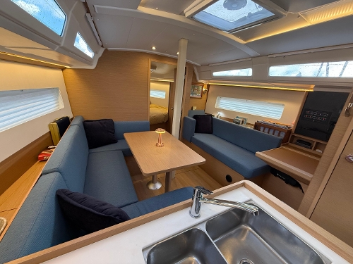 2023 Jeanneau Sun Odyssey 380, 