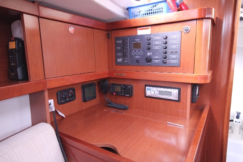 2012 Beneteau Oceanis 31 , Navigation Station