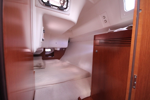 2012 Beneteau Oceanis 31 , Aft Stateroom