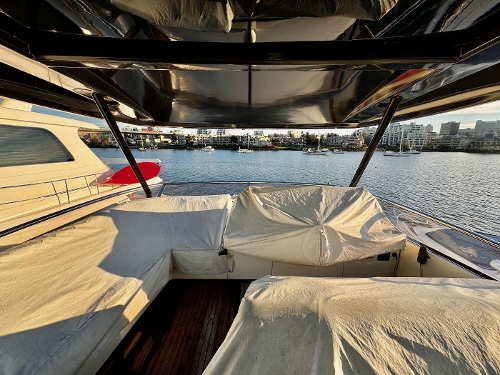 2013 Monte Carlo Yachts MCY 65, Flybridge