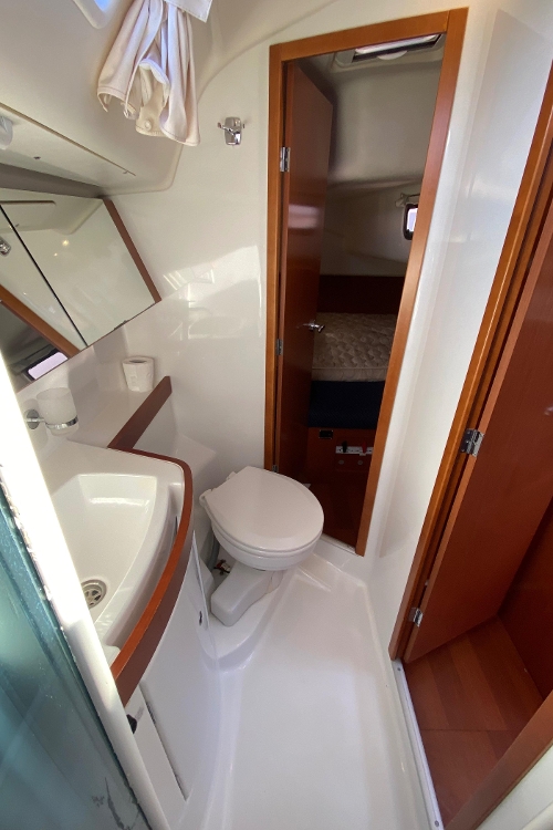 2010 Beneteau Oceanis 40, 