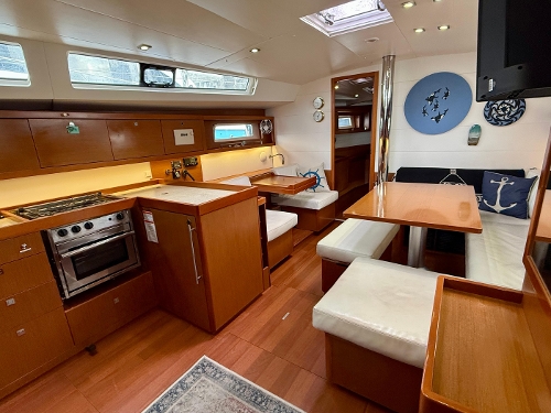 2014 Beneteau Oceanis 45, 