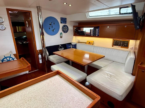 2014 Beneteau Oceanis 45, 